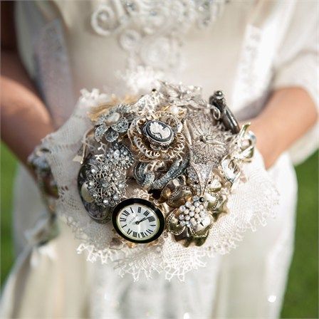 320a1d76072054f762f1a94ec92ff5d5